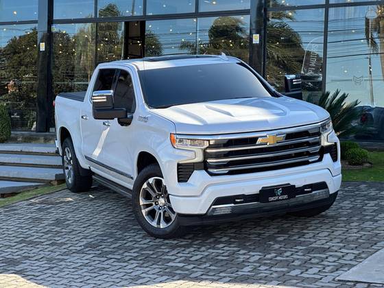 CHEVROLET SILVERADO 5.3 V8 GASOLINA 1500 HIGH COUNTRY 4X4 AUTOMÁTICO